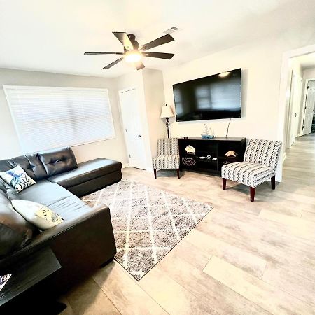 4/2 Home Close To Beach, Centrally Located! Gulfport Exteriör bild