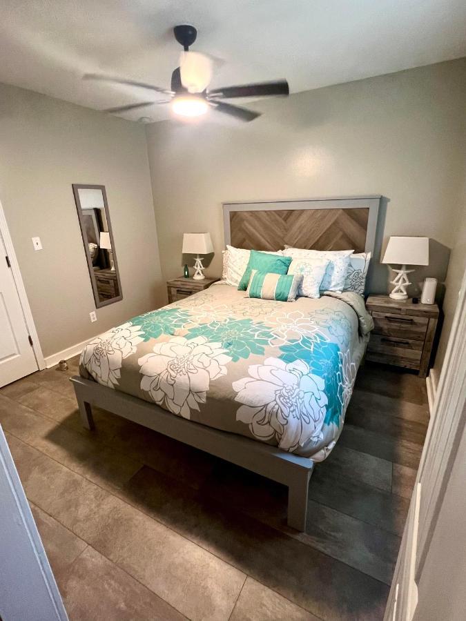4/2 Home Close To Beach, Centrally Located! Gulfport Exteriör bild